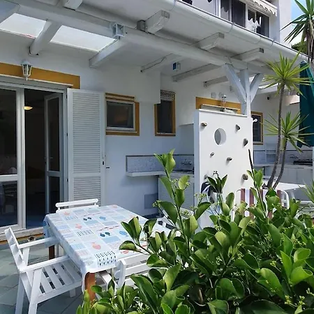 Marbnb Centro Porto Palma * Ponza